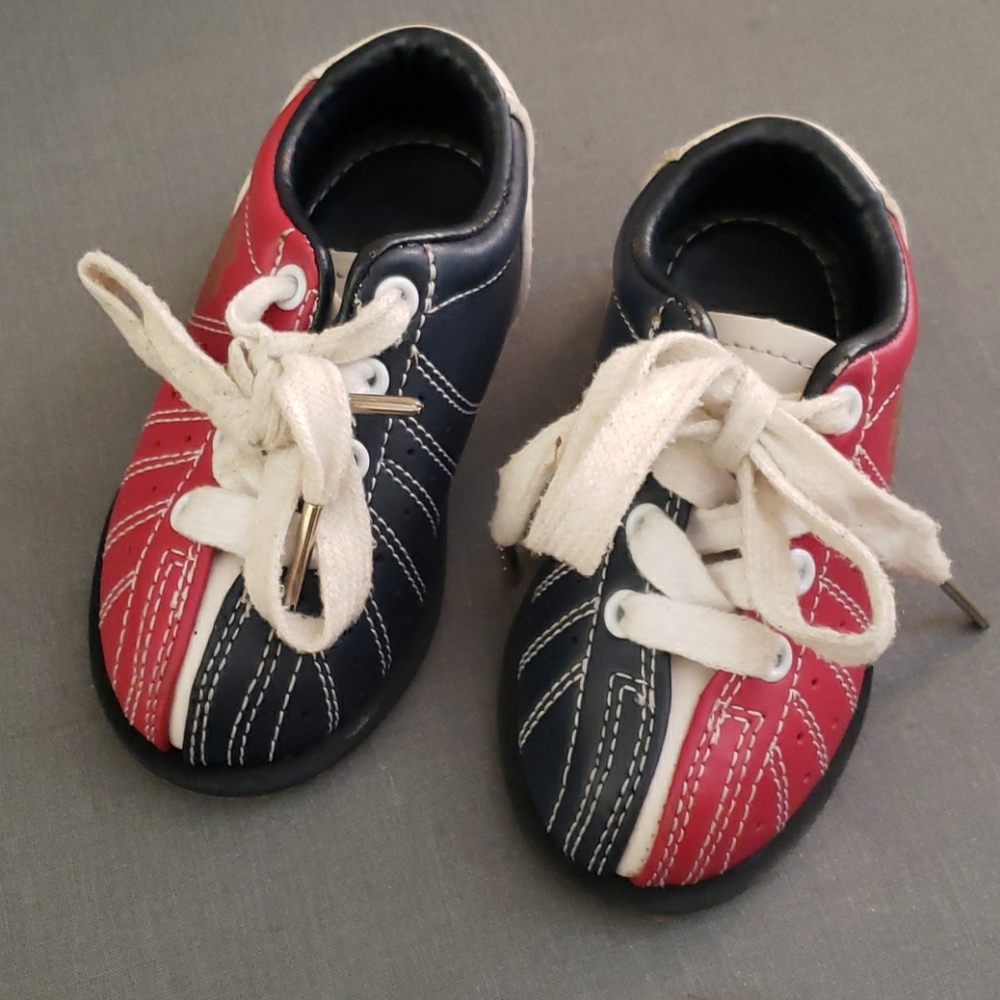 Cobra bowling shoes toddler size 6
